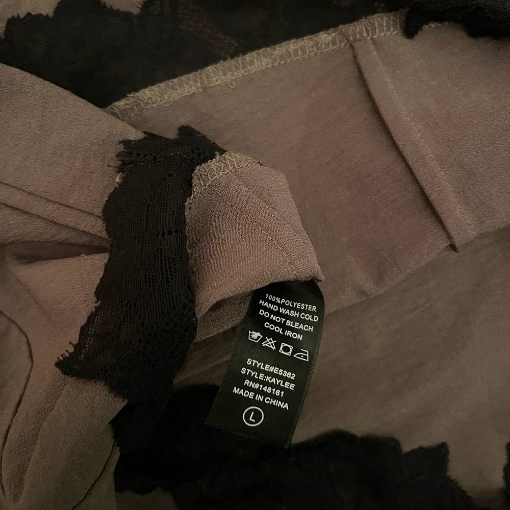 Smell The Roses Lace Tank - Picture 6 of 6